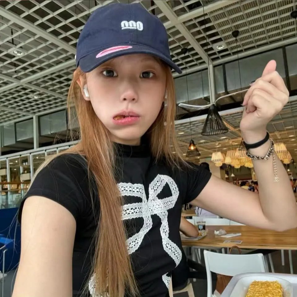 《麻烦请你先告白》剧照